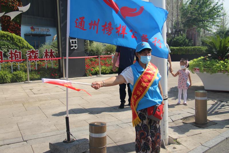 <strong>草大屄在线视频</strong>